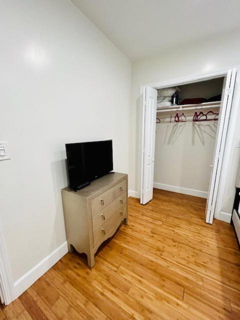 Gated Contemporary 3 Bedroom - 2 Bathroom Home In South La Plus Parking Los Angeles Buitenkant foto